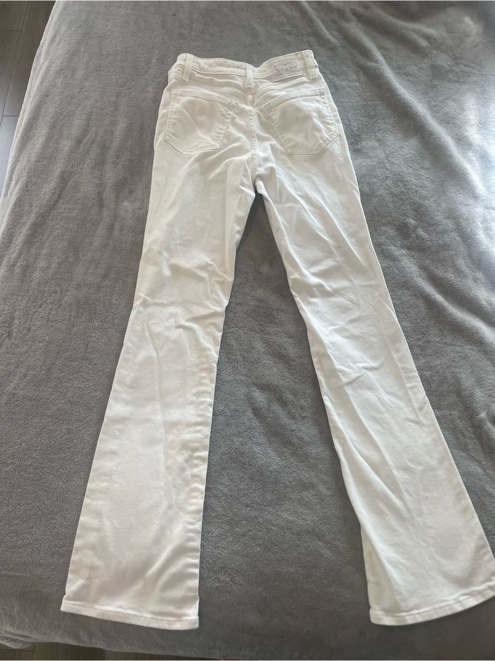 Levi's | 725 High Rise Bootcut Jeans in White | Size 27 - Picture 6 of 11